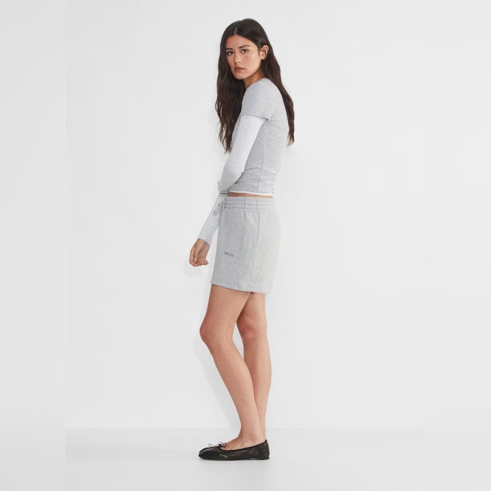 aritzia boyfriend sweatshort TNA